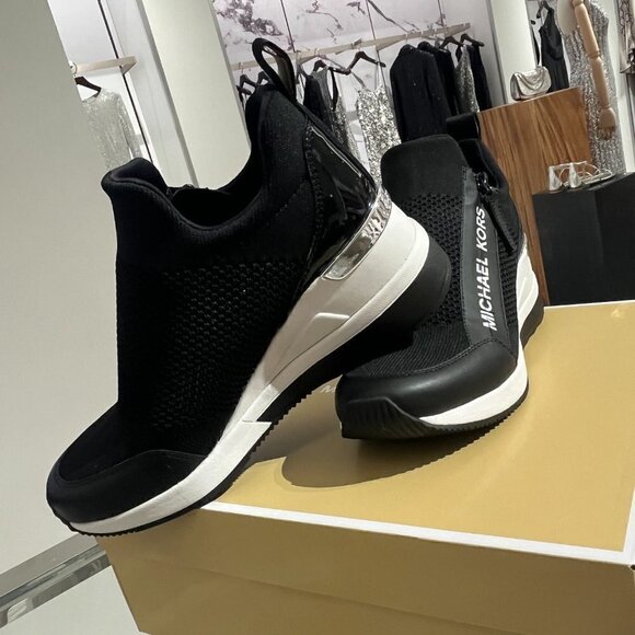 MICHAEL KORS Willis Stretch Knit Trainer (Size 6~6.5) - Picture 3 of 8